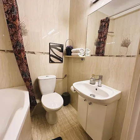 Plac Zbawiciela By Global * Varşova