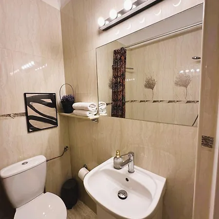 Plac Zbawiciela By Global Varşova