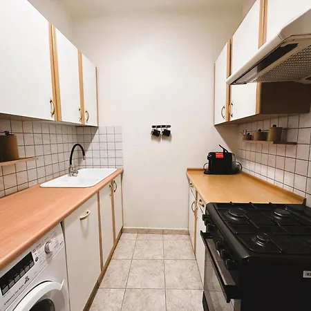 Plac Zbawiciela By Global *