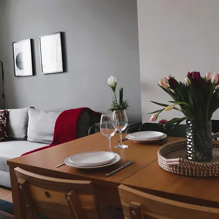 Plac Zbawiciela By Global