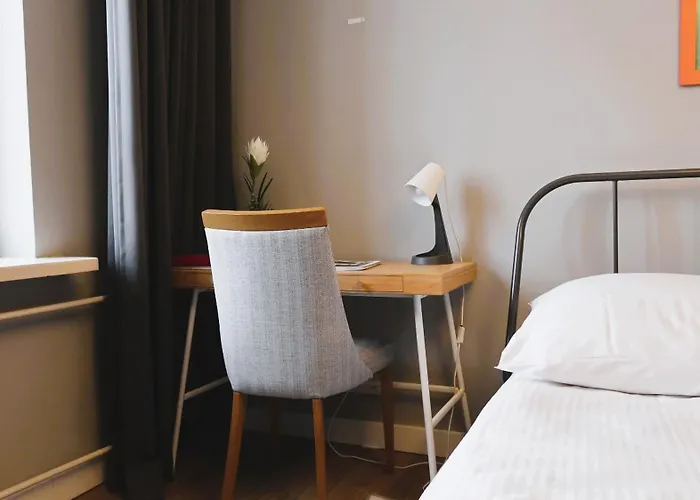 Plac Zbawiciela By Global *