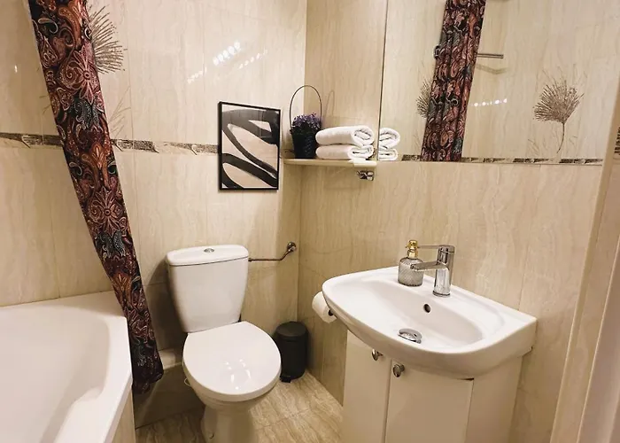 Plac Zbawiciela By Global * Warszawa