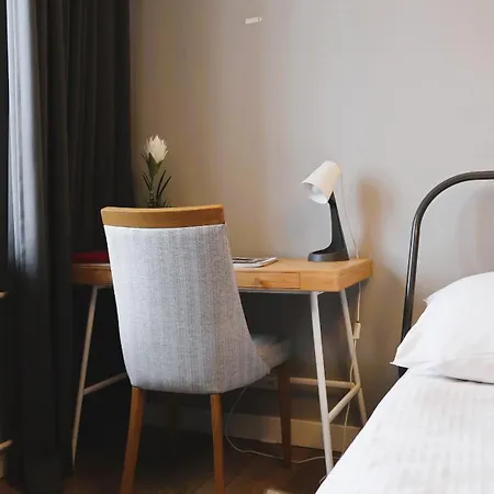 Plac Zbawiciela By Global *