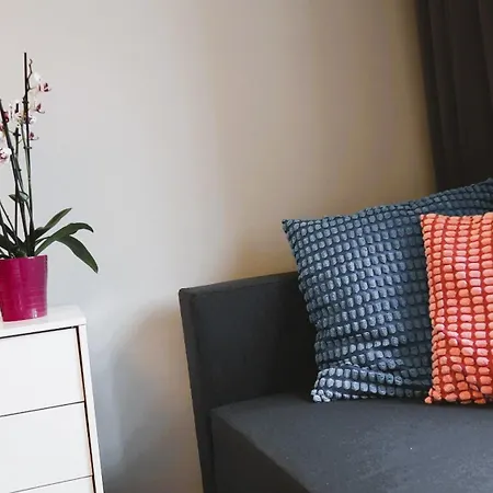 Plac Zbawiciela By Global דירה